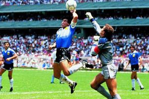 Maradona: Camiseta de la 'Mano de Dios' de México 86, subastada en 8.4 mde