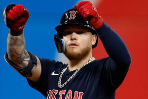 Alex Verdugo: Conectó cuadrangular en triunfo de Red Sox ante Guardians