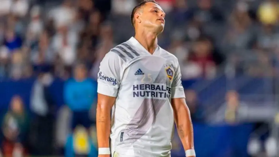 Chicharito Hernández sumó séptimo juego sin marcar en derrota del Galaxy ante Houston Dynamo