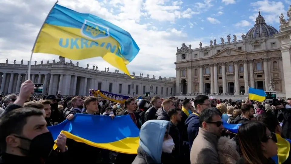Papa Francisco exhorta a detener la masacre e inaceptables agresiones en Ucrania
