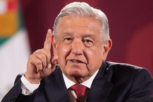AMLO destacó "genialidad" de Marx, Engels y Jesús en Viernes Santo