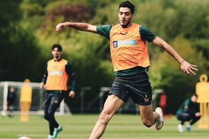 Video: Wolverhampton felicitó a Raúl Jiménez por su cumpleaños