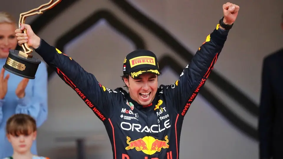 Video: Checo Pérez mandó un emotivo mensaje a un aficionado con cáncer