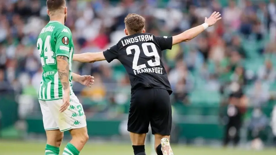 Andrés Guardado y Diego Lainez: Betis cayó ante el Eintracht Franckfurt en la Europa League