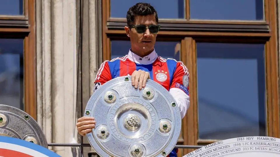Oliver Kahn sobre Robert Lewandowski: 'Cumplirá su contrato, basta'