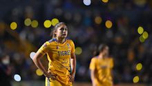 Video: Tigres Femenil cortó premiación de Rayadas en pantalla del Estadio Universitario