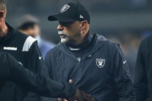 NFL: Head coach de Raiders aceptó que pensaron en empatar ante Chargers