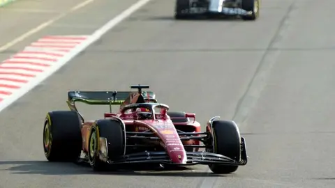 Leclerc, por delante de Checo Pérez en el segundo libre de Azerbaiyán