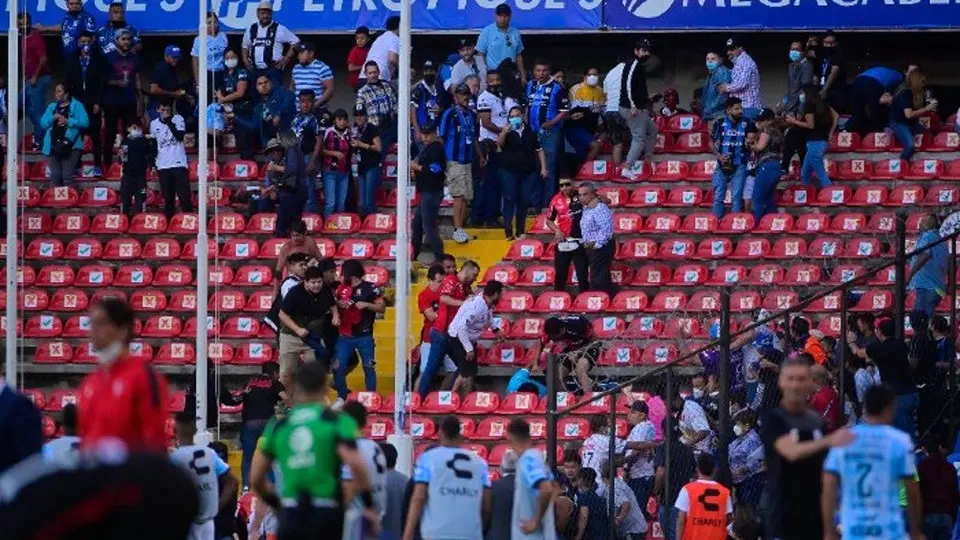 Mauricio Kuri tras campal en Querétaro vs Atlas: 'No hay fallecidos al momento'