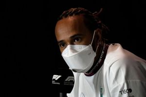 FIA: Despidió a comisario del GP de Arabia Saudita tras desear accidente a Hamilton