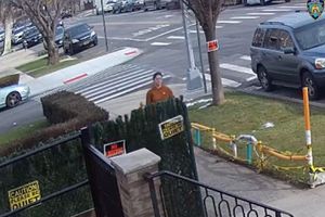 Video: Mujer fue detenida en Nueva York por escupirle a un niño judío