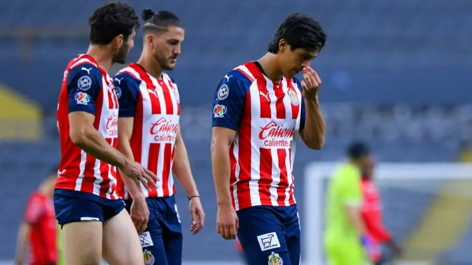 Chivas: Autobús rojiblanco quedó varado treinta minutos en su viaje a Toluca