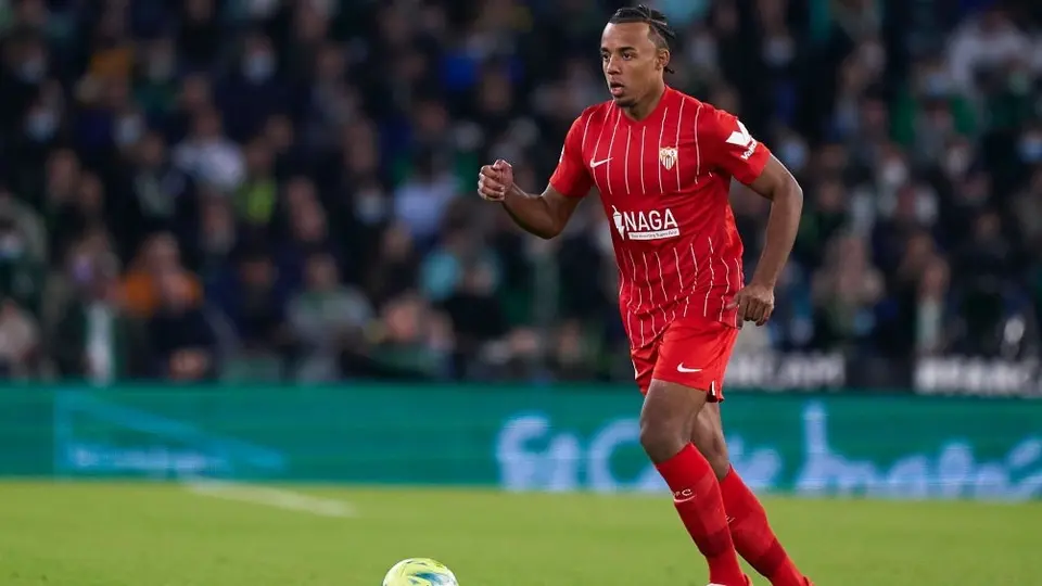 Barcelona: Jules Koundé, defensa central favorito de Xavi
