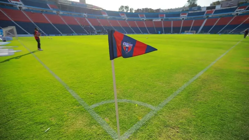 Atlante: Cancha del Estadio Ciudad de los Deportes se pintó de blanco tras granizada en CDMX