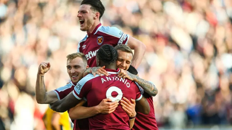 Raúl Jiménez: West Ham derrotó por la mínima al conjunto del Wolverhampton