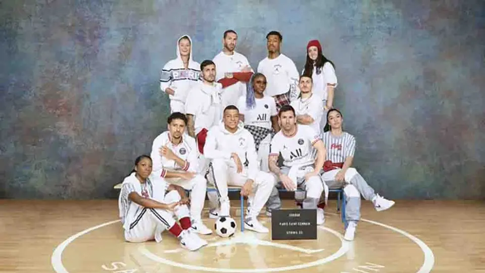 PSG: Presentó su cuarta camiseta de la temporada en color blanco