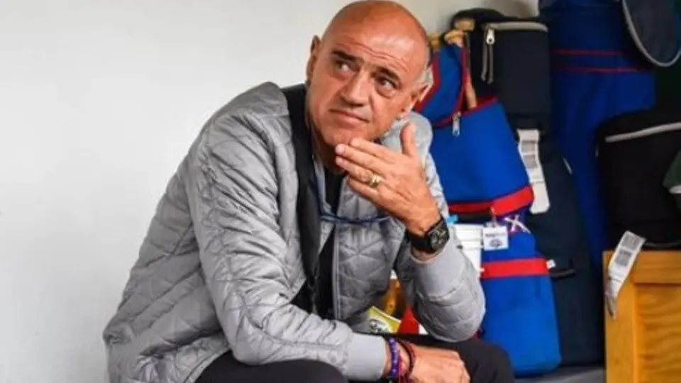 Chelís a Mikel Arriola: 'Ya dejó una mancha en el futbol mexicano, arréglelo sin tanta payasada'