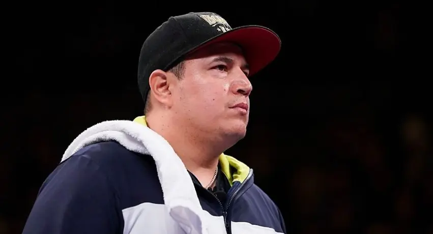 Eddy Reynoso a Chávez Jr. tras su regreso: 'Eres un ganador, sigue trabajando'