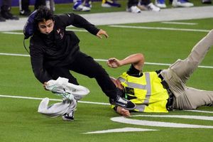 Video: Aficionado invadió la cancha del SoFi Stadium durante el Super Bowl LVI