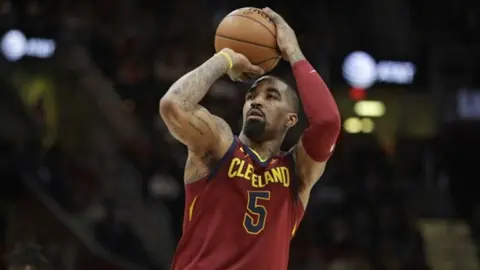 JR Smith: 'Preferimos tirar 60 mil dólares en un club de striptease que salir y alimentar al barrio'