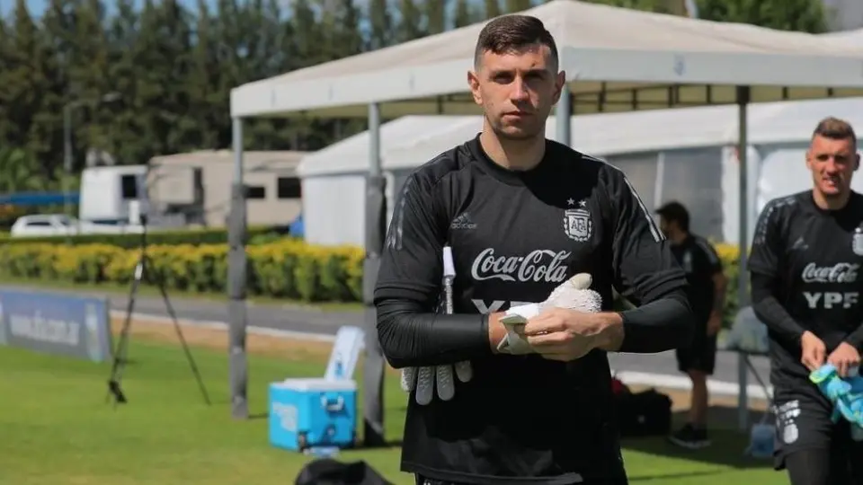 Selección Mexicana: Dibu Martínez se disculpó con el Tri tras llamarlos 'fáciles'