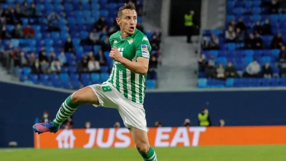 Andrés Guardado: Directiva de Betis quiere al mexicano el mayor tiempo posible en el club