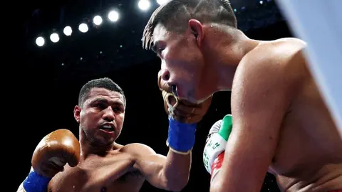 'Chocolatito' González derrotó en espectacular combate a 'Rey' Martínez