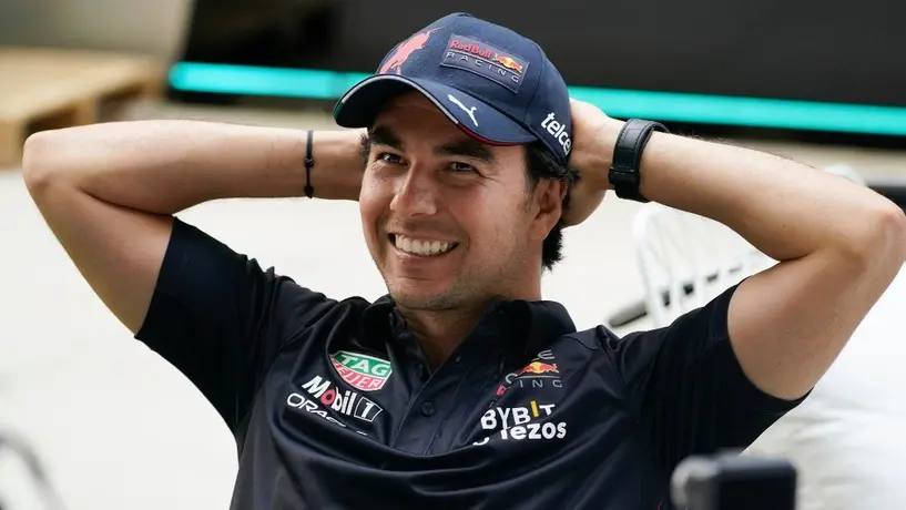 Checo Pérez: 'Ojalá pueda estar en el México vs Argentina de Qatar 2022'