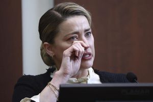 Amber Heard acusó a Johnny Depp de agredirla sexualmente con una botella