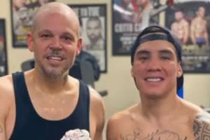 Óscar Valdez dio clases de box a Residente
