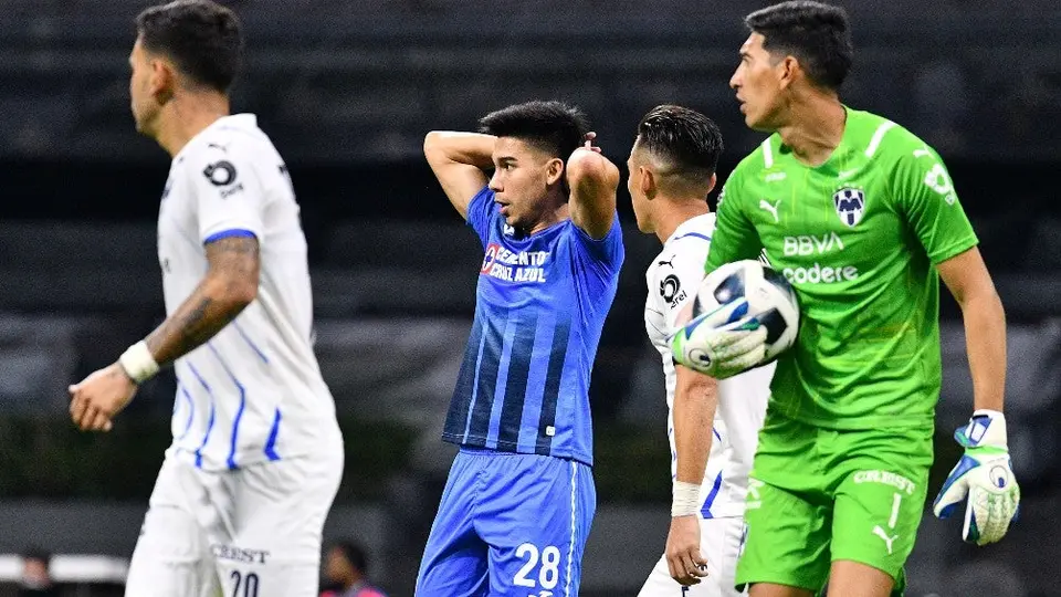 Directiva de Cruz Azul explota contra Pol Fernández: "Nos deja con un mal sabor de boca"