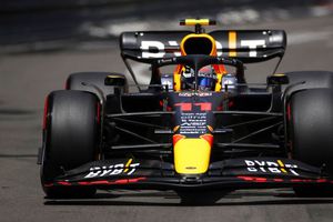 Checo Pérez: "Estoy listo para la pelea", pese a choque en la clasificación