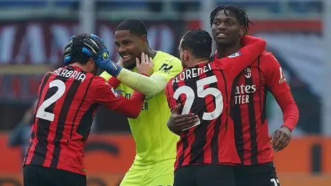 Milan se apoderó del liderato de la Serie A tras victoria ante Sampdoria