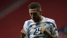 Papu Gómez: Así quedó el tobillo del argentino tras partido con Chile