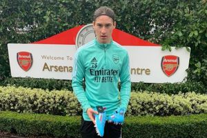 Marcelo Flores: Presumió zapatos con los colores de la bandera de México