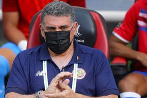 Luis Fernando Suárez: 'Es muy bueno el empate, pero tenemos que sumar muchos puntos'