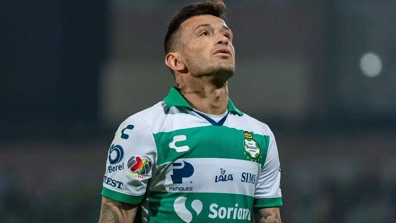 Santos: Brian Lozano reveló que su auto fue baleado en Lavalleja, Uruguay