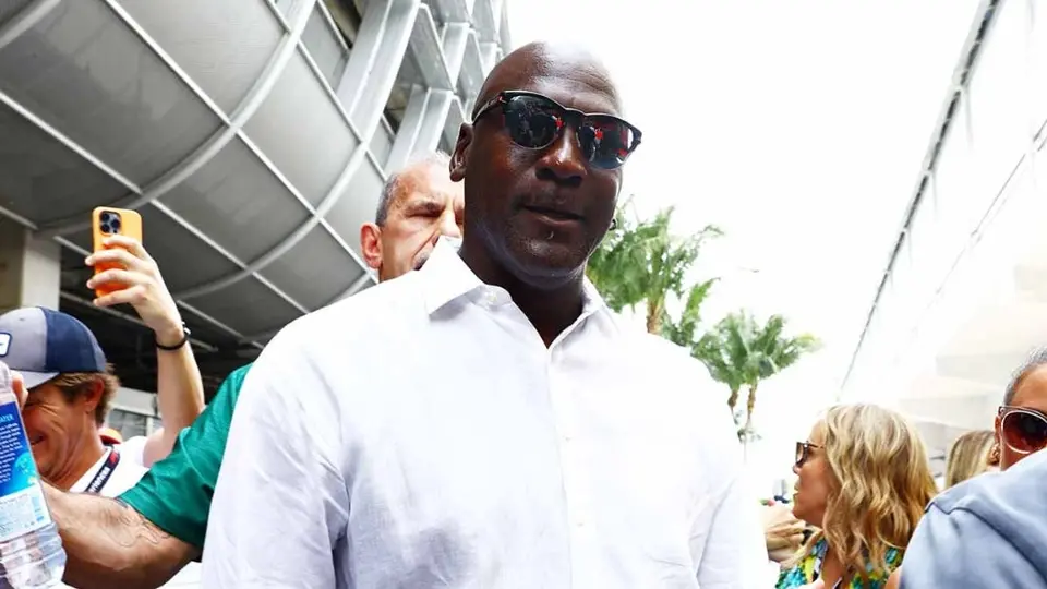 Michael Jordan hizo desplante a menores: ‘Pon esa mier… abajo’; le llueven críticas
