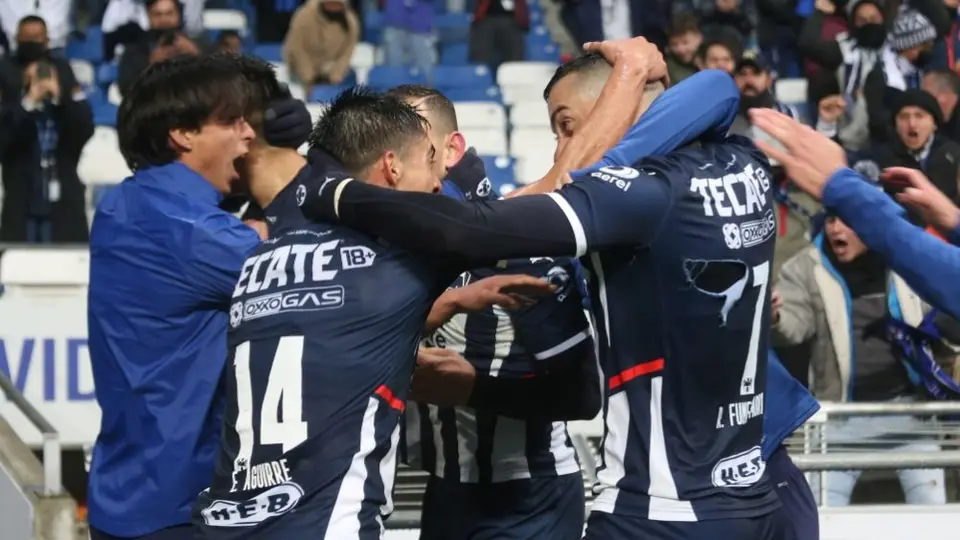 Rayados: Partió rumbo al Mundial de Clubes y la afición despidió al equipo