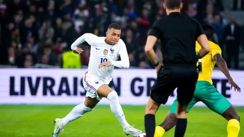 Mbappé y Francia golearon a Sudáfrica en partido amistoso