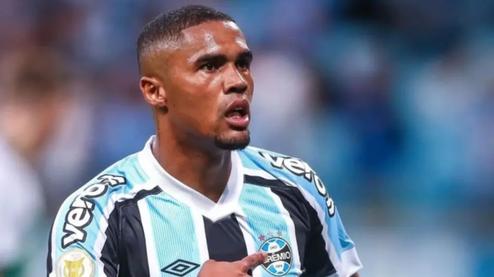 Douglas Costa será compañero de Chicharito en el Galaxy
