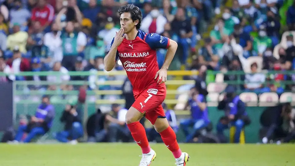 Chivas: JJ Macías, por 100 juegos en Liga MX ante Santos; busca romper sequía sin gol