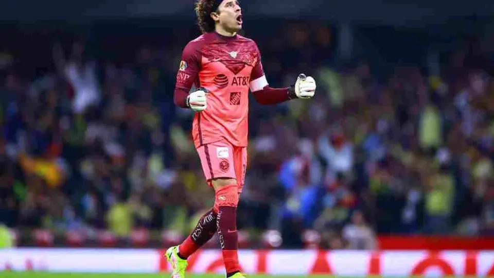 América Femenil: Renata Masciarelli presumió que Memo Ochoa les regaló zapatos