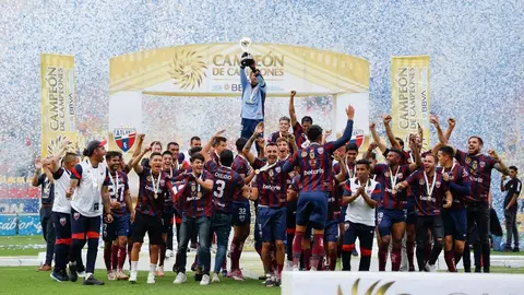 Atlante: Afición azulgrana festejó el Campeón de Campeones en el Ángel de la Independencia