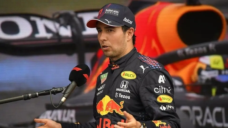 Directivo de Red Bull: 'Checo Pérez nos hace más fuertes'