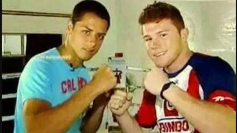 Canelo: Acusaron de 'villamelón' al boxeador tras decir que es de Atlas; posó con playera de Chivas