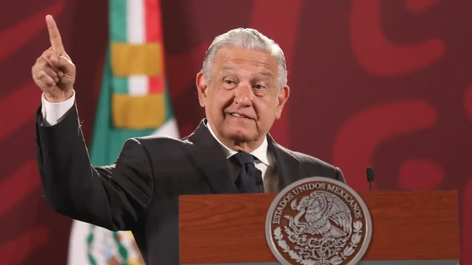 AMLO: Calificó a Felipe Calderón como 'cinicazo' por opinar sobre matanza en Michoacán