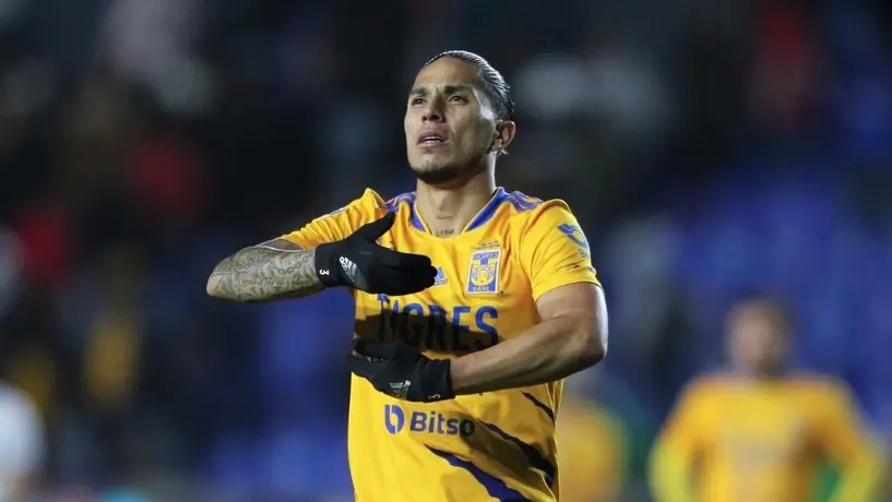 Carlos Salcedo: Anunció que será papá de nueva cuenta
