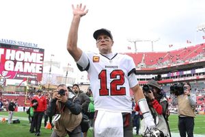 Excompañero de Brady: 'No me sorprendería si Tom se retira esta temporada'