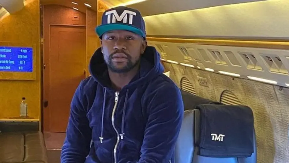 Fan de Floyd Mayweather reaccionó de manera extraña tras encontrárselo en Dubái
